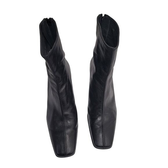 Stuart Weitzman Ankle Boot Black Leather Square Toe Center Zip Back Size 8M - Picture 6 of 9
